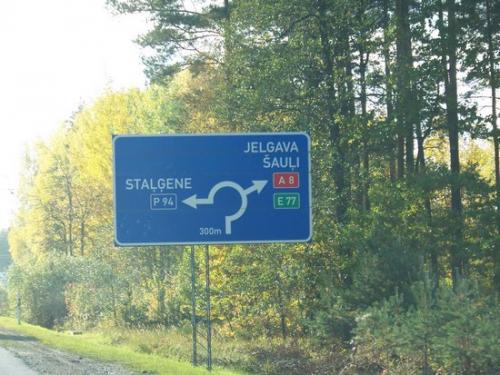 Strassen nach Jelgava (100_0056.JPG) wird geladen. Eindrucksvolle Fotos aus Lettland erwarten Sie.